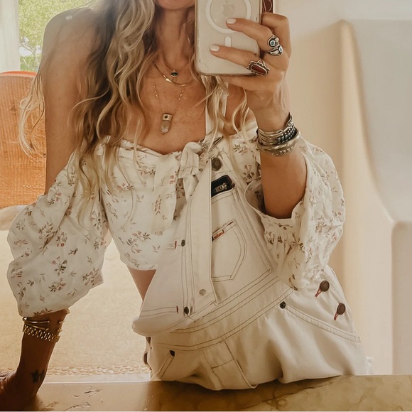 Jen’s Pirate Booty Wilde Blouse - Picture 3 of 6